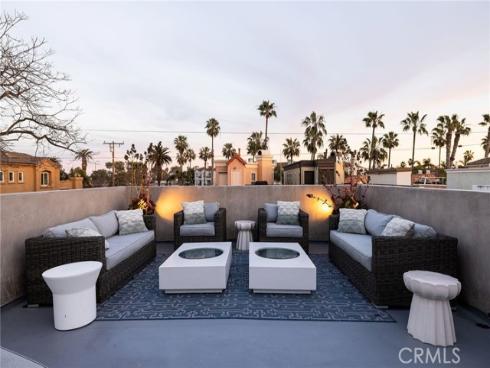 428  7th  , Huntington Beach, CA