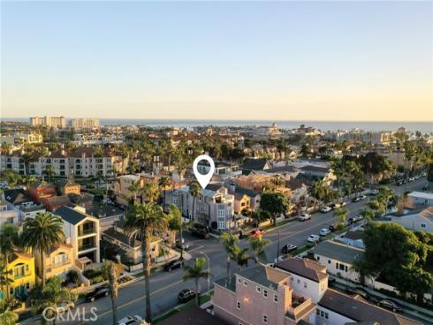 428  7th  , Huntington Beach, CA
