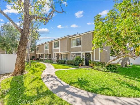 17653  Brittany Lane  91 , Huntington Beach, CA