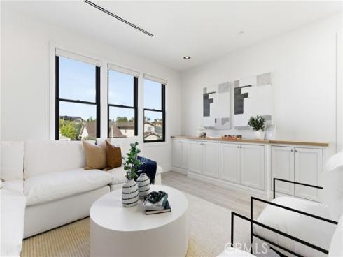 17007  Edgewater   Lane, Huntington Beach, CA