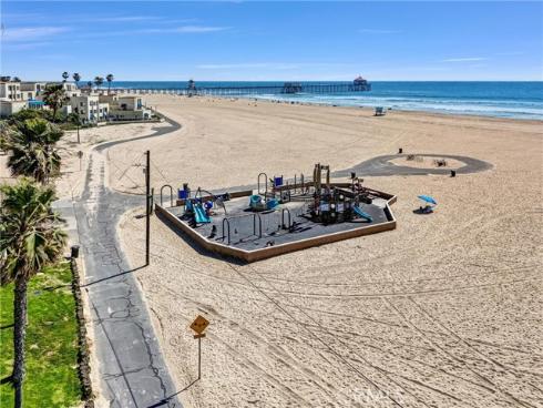 7195  Riptide   Circle, Huntington Beach, CA