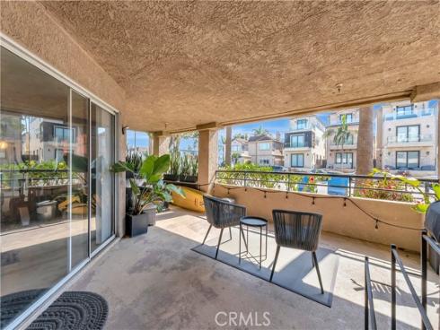 1200  Pacific Coast  106  Highway, Huntington Beach, CA