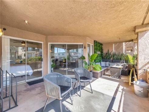 1200  Pacific Coast  106  Highway, Huntington Beach, CA