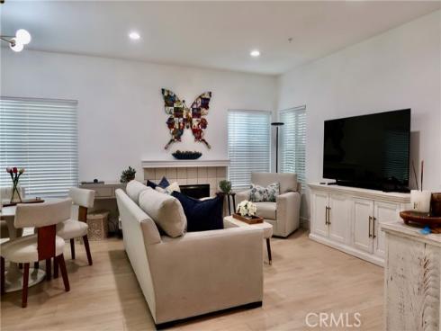 4561  Warner  101 , Huntington Beach, CA