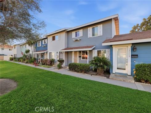 19774  Cambridge   Lane, Huntington Beach, CA