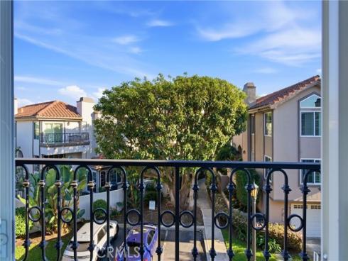 19225  Seabrook  , Huntington Beach, CA