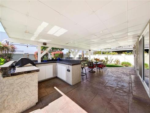 16381  Rhone  , Huntington Beach, CA