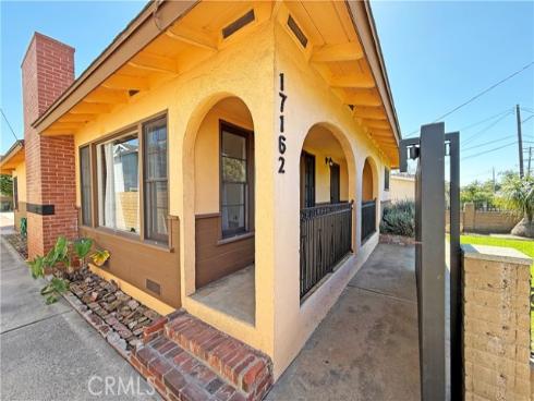 17162  Elm   Lane, Huntington Beach, CA