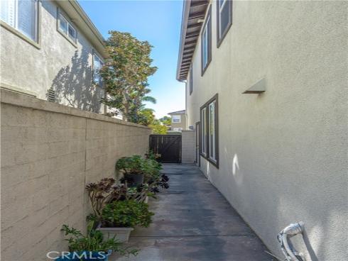 18571 Amalia , Huntington Beach, CA
