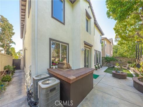 18571 Amalia , Huntington Beach, CA