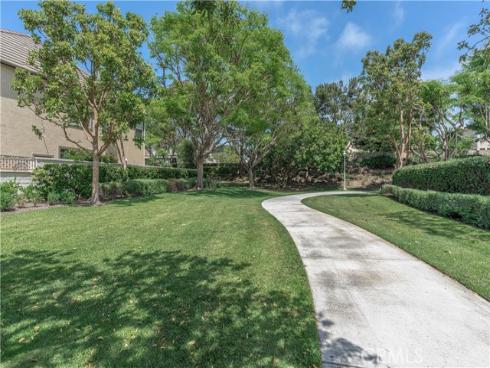 18571 Amalia , Huntington Beach, CA