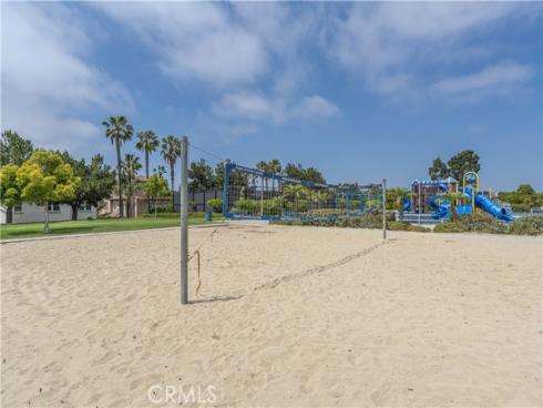 18571 Amalia , Huntington Beach, CA