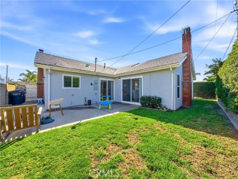 17571  Wrightwood   Lane, Huntington Beach, CA