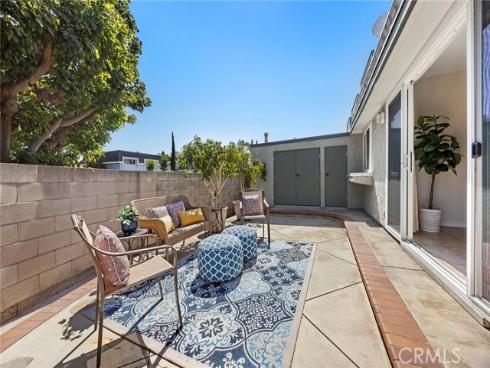 21114  Gypsy Moth   Lane, Huntington Beach, CA