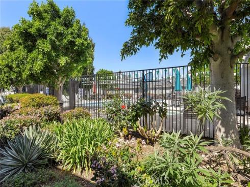 21114  Gypsy Moth   Lane, Huntington Beach, CA