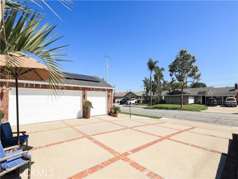 15751 Plymouth Lane , Huntington Beach, CA