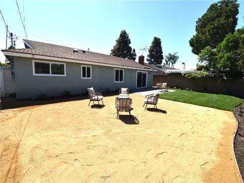 5791  Venturi  , Huntington Beach, CA