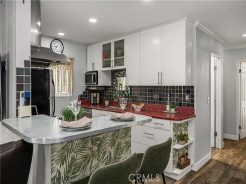 308  12th  , Huntington Beach, CA