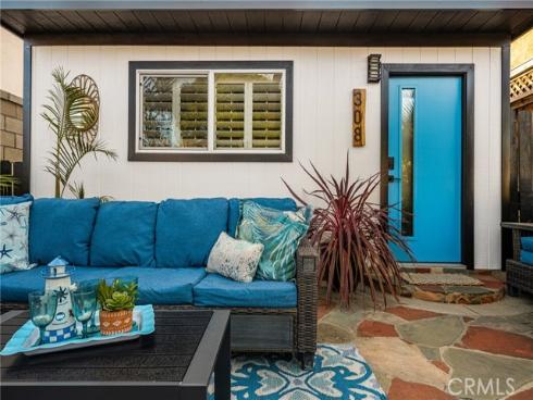 308  12th  , Huntington Beach, CA