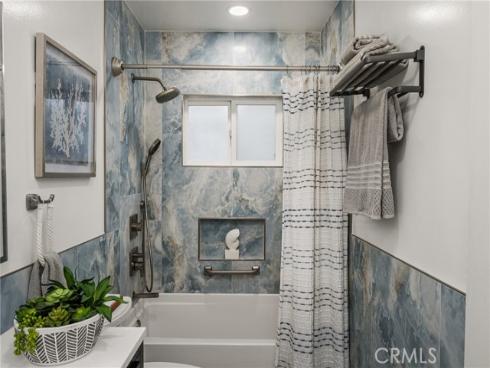 308  12th  , Huntington Beach, CA