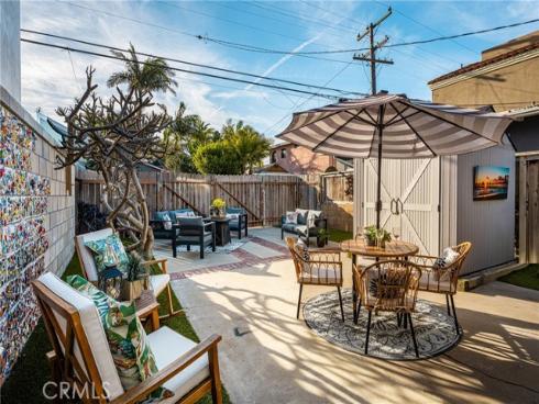 308  12th  , Huntington Beach, CA