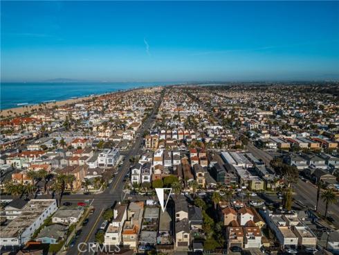 308  12th  , Huntington Beach, CA