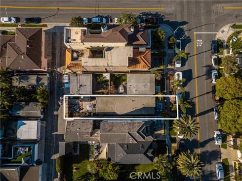 308  12th  , Huntington Beach, CA