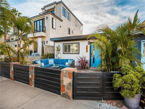 308  12th  , Huntington Beach, CA