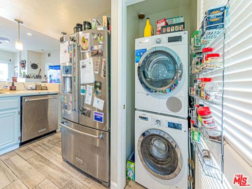 415  Townsquare  325  Lane, Huntington Beach, CA