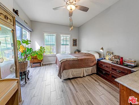 415  Townsquare  325  Lane, Huntington Beach, CA