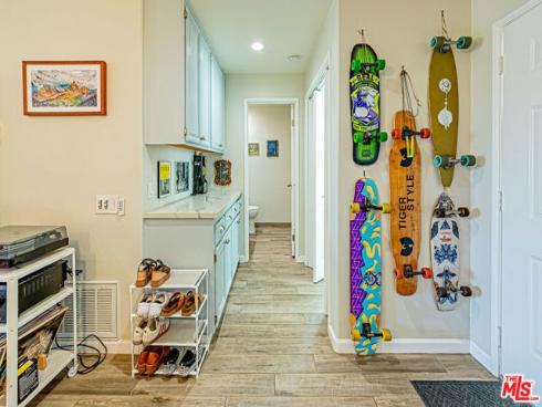 415  Townsquare  325  Lane, Huntington Beach, CA