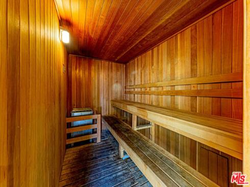 415  Townsquare  325  Lane, Huntington Beach, CA