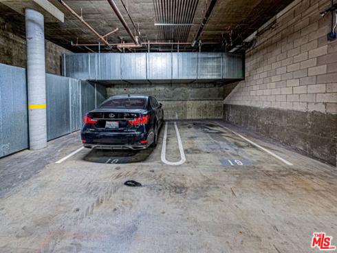 415  Townsquare  325  Lane, Huntington Beach, CA