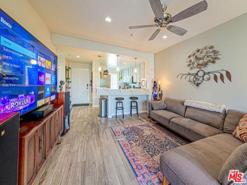 415  Townsquare  325  Lane, Huntington Beach, CA