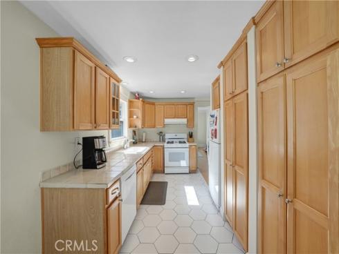 318  8th   Street, Huntington Beach, CA