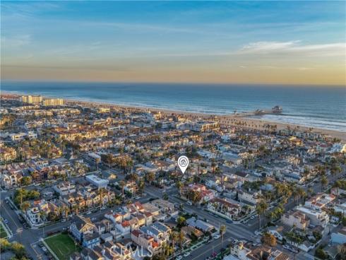 318  8th   Street, Huntington Beach, CA