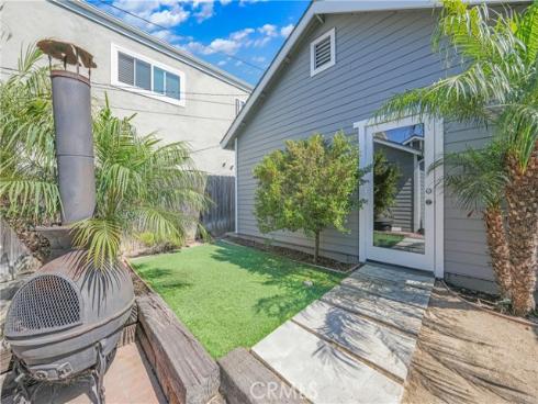 318  8th   Street, Huntington Beach, CA