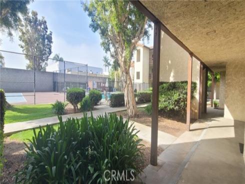 7735  Newman  104  Avenue, Huntington Beach, CA