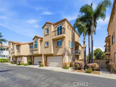 18858  Milos   Circle, Huntington Beach, CA