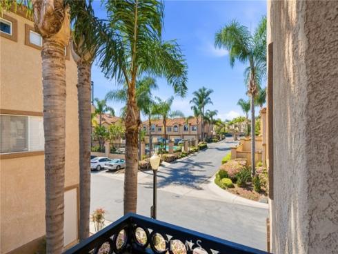 18858  Milos   Circle, Huntington Beach, CA