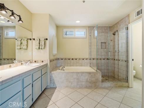 18858  Milos   Circle, Huntington Beach, CA