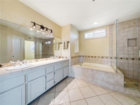 18858  Milos   Circle, Huntington Beach, CA