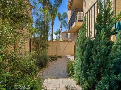 18858  Milos   Circle, Huntington Beach, CA