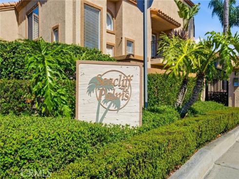 18858  Milos   Circle, Huntington Beach, CA