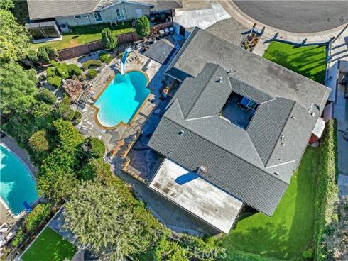 8131 Wenlock Circle, Huntington Beach, CA