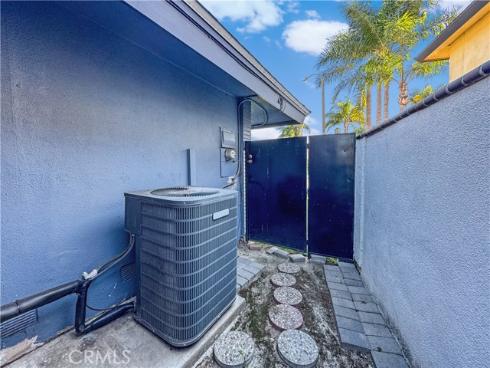 8131 Wenlock Circle, Huntington Beach, CA