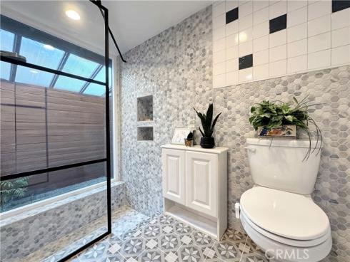 8131 Wenlock Circle, Huntington Beach, CA