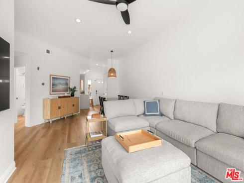 1200  Pacific Coast  305  Highway, Huntington Beach, CA