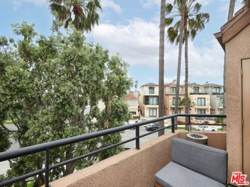 1200  Pacific Coast  305  Highway, Huntington Beach, CA