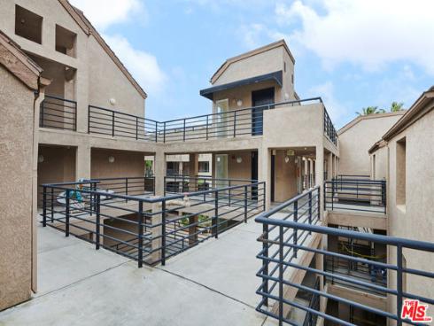 1200  Pacific Coast  305  Highway, Huntington Beach, CA